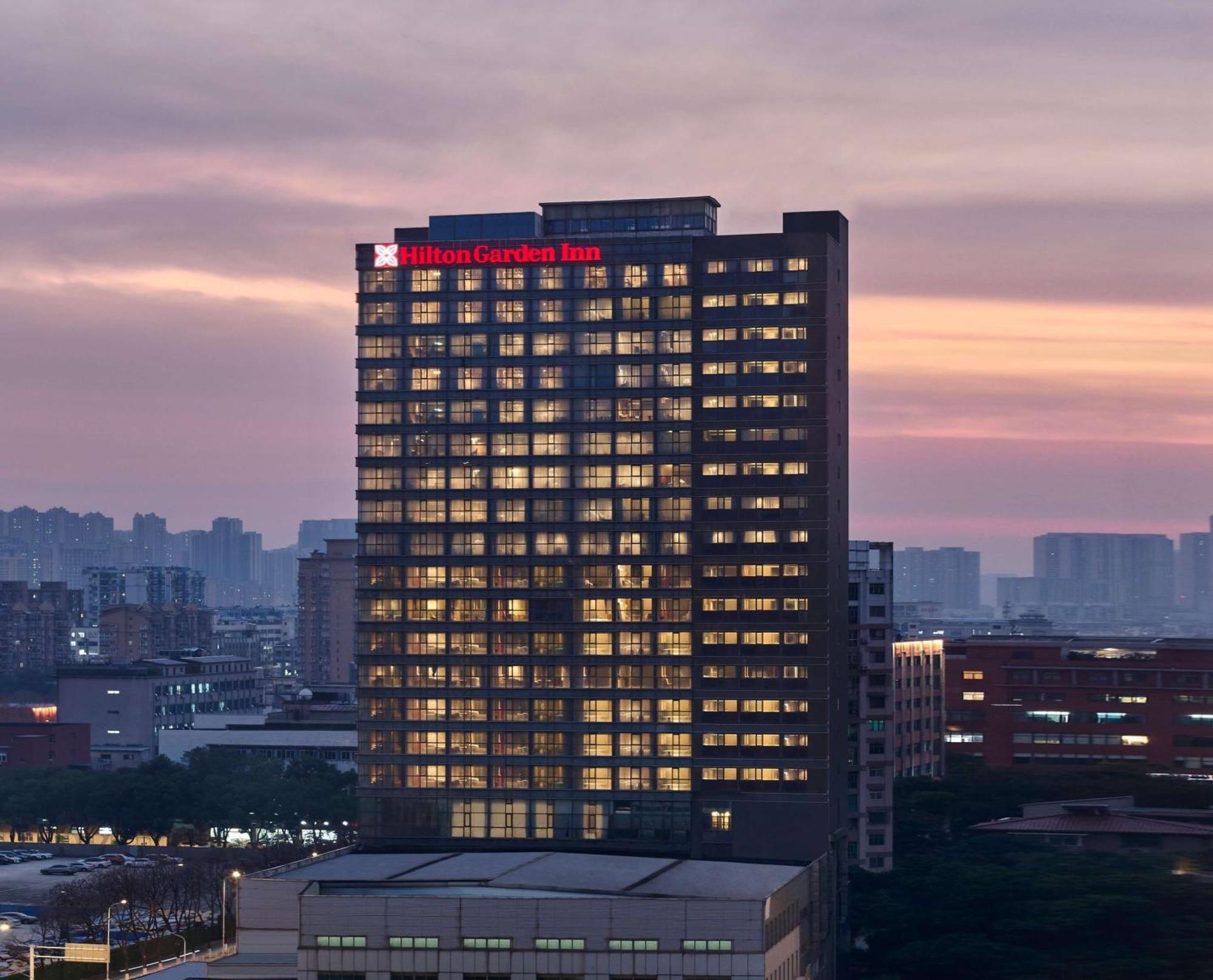 Hilton Garden Inn Wuhan Hankou Zewnętrze zdjęcie
