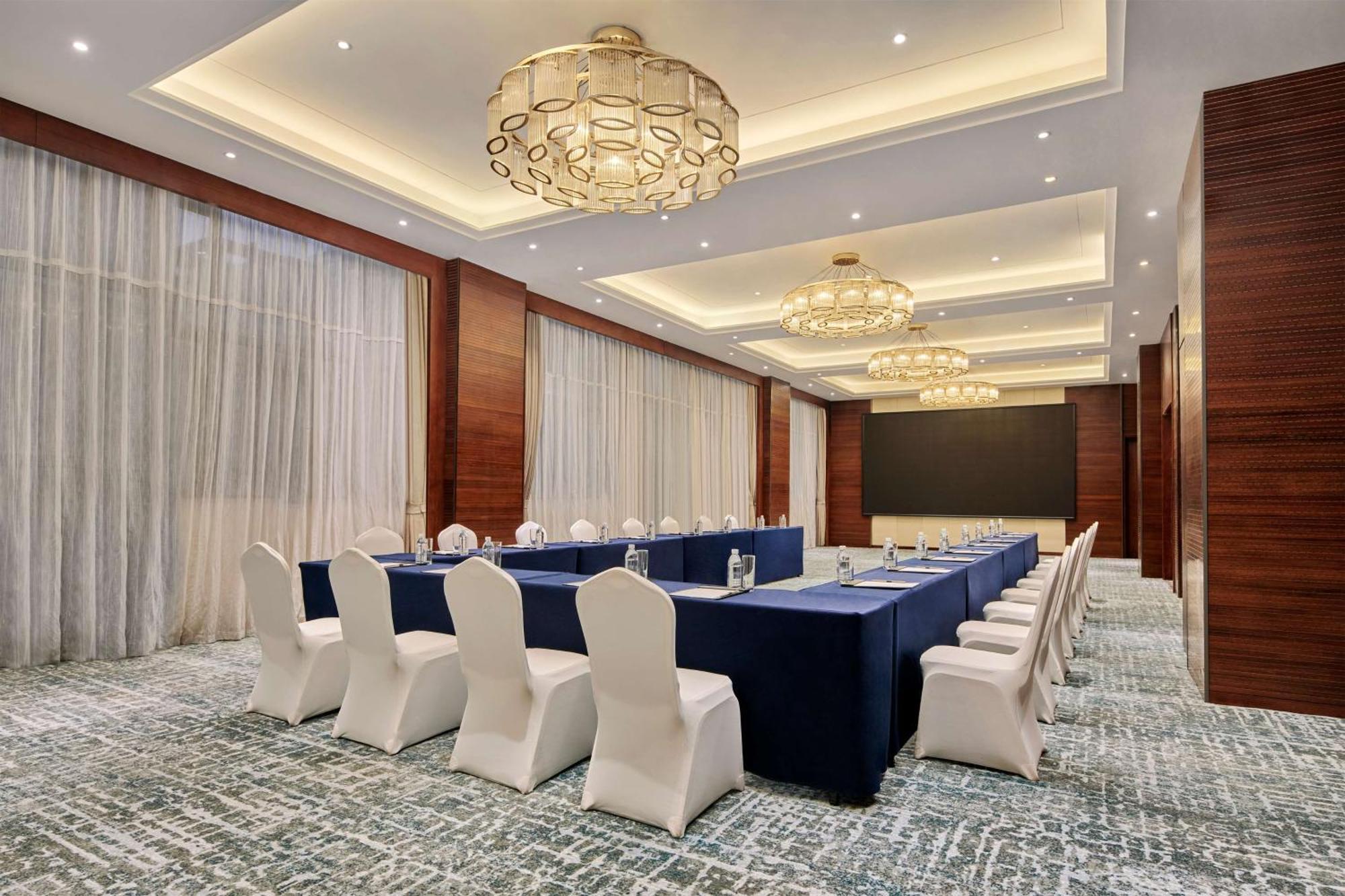 Hilton Garden Inn Wuhan Hankou Zewnętrze zdjęcie
