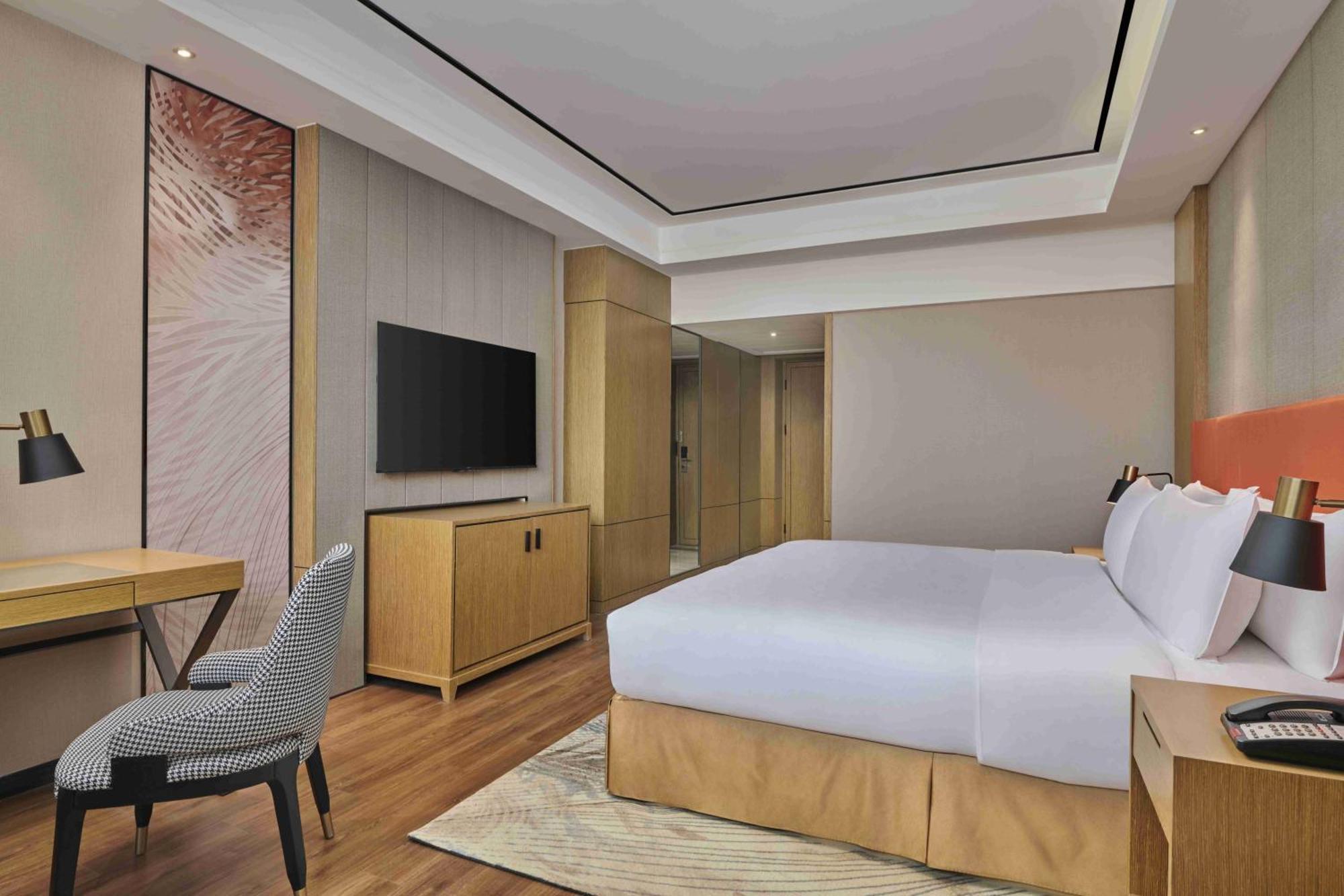 Hilton Garden Inn Wuhan Hankou Zewnętrze zdjęcie