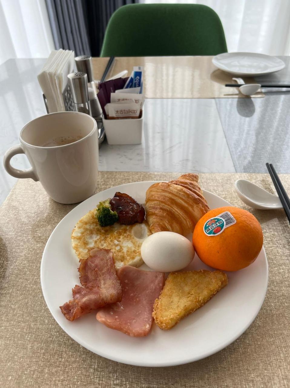 Hilton Garden Inn Wuhan Hankou Zewnętrze zdjęcie