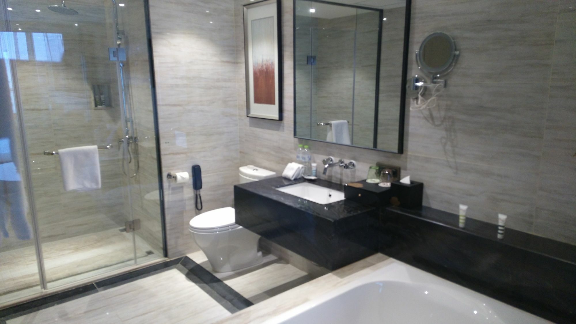 Hilton Garden Inn Wuhan Hankou Zewnętrze zdjęcie